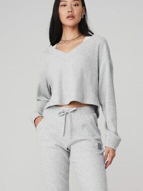Muse V-Neck Pullover - Athletic Heather Grey